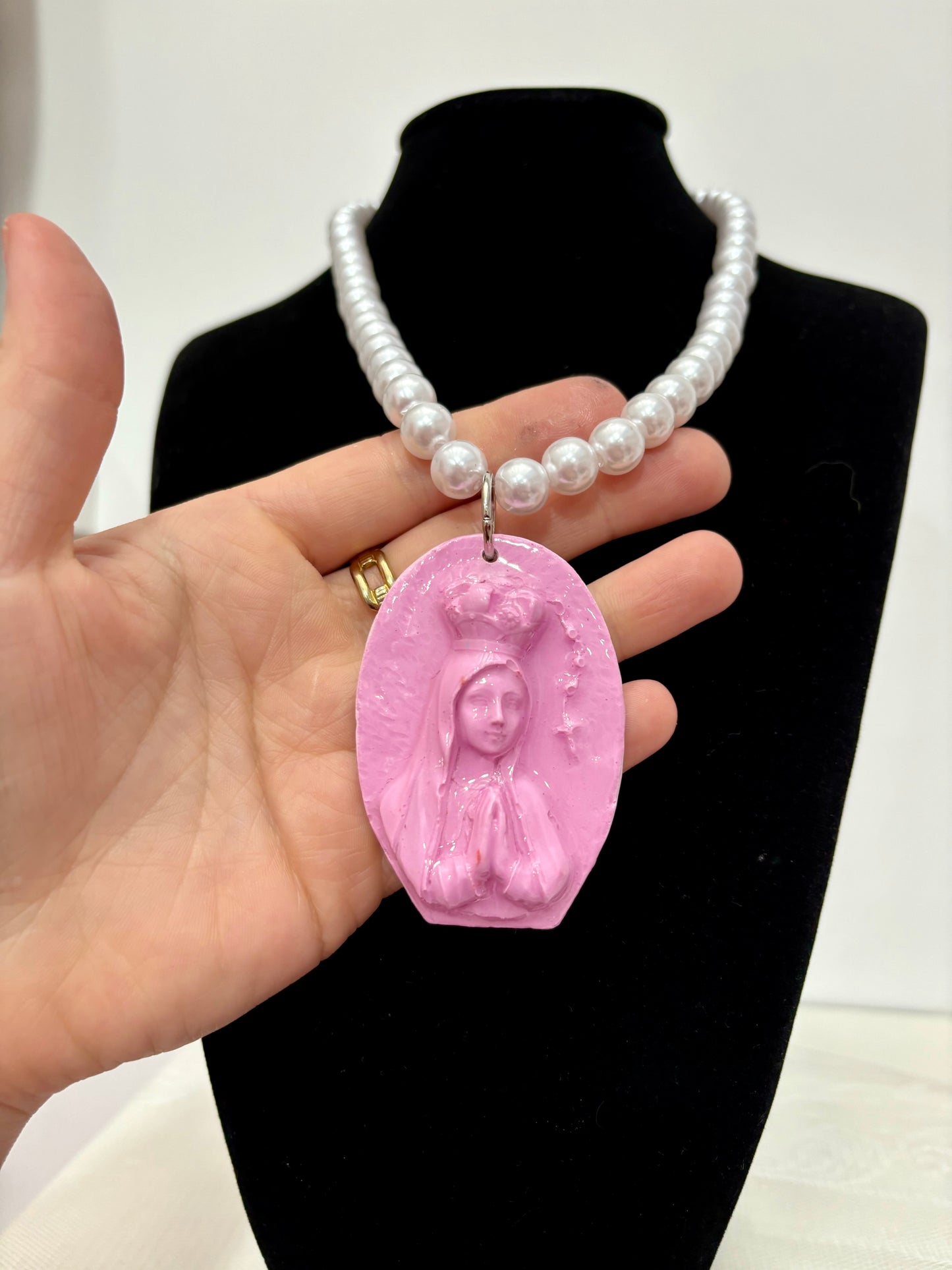 COLLAR VIRGENCITA ROSITA