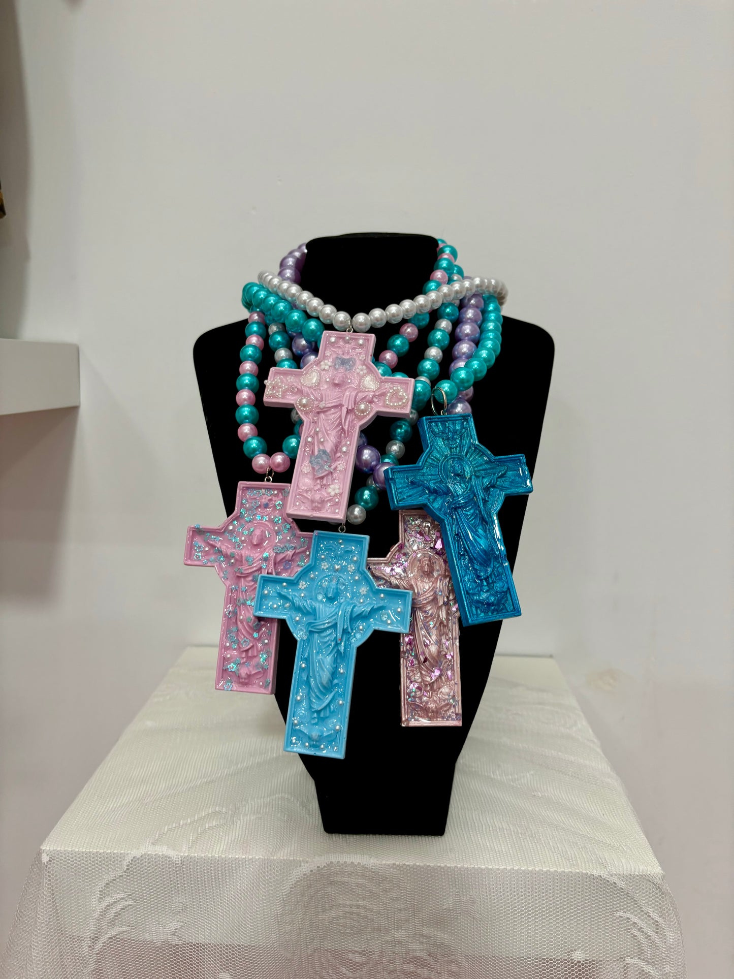 COLLAR PERLAS PARA CRISTO SALMÓN