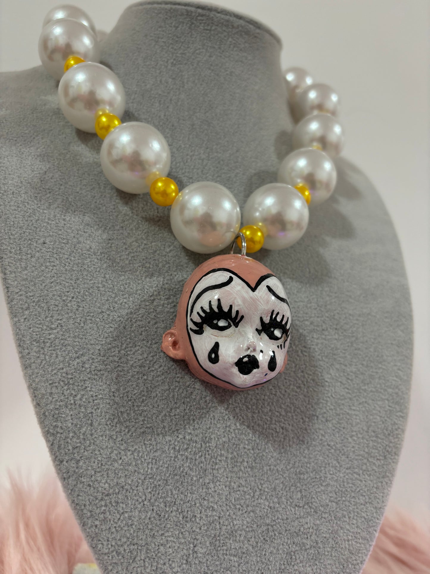Collar Whiteheart