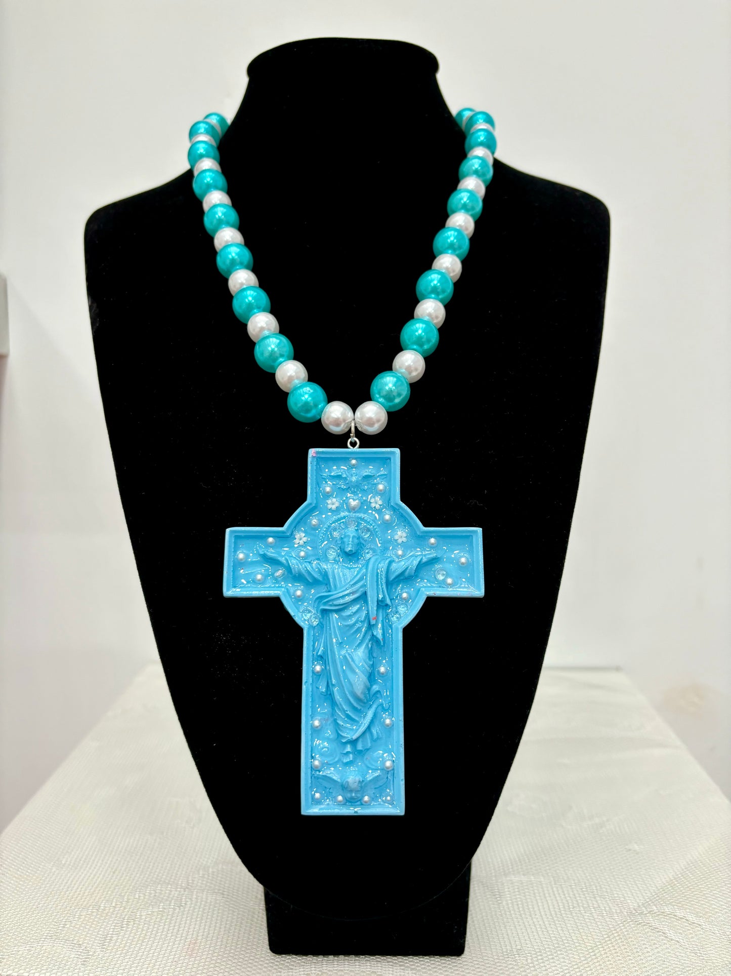 COLLAR PERLAS PARA CRISTO AZUL CIELO