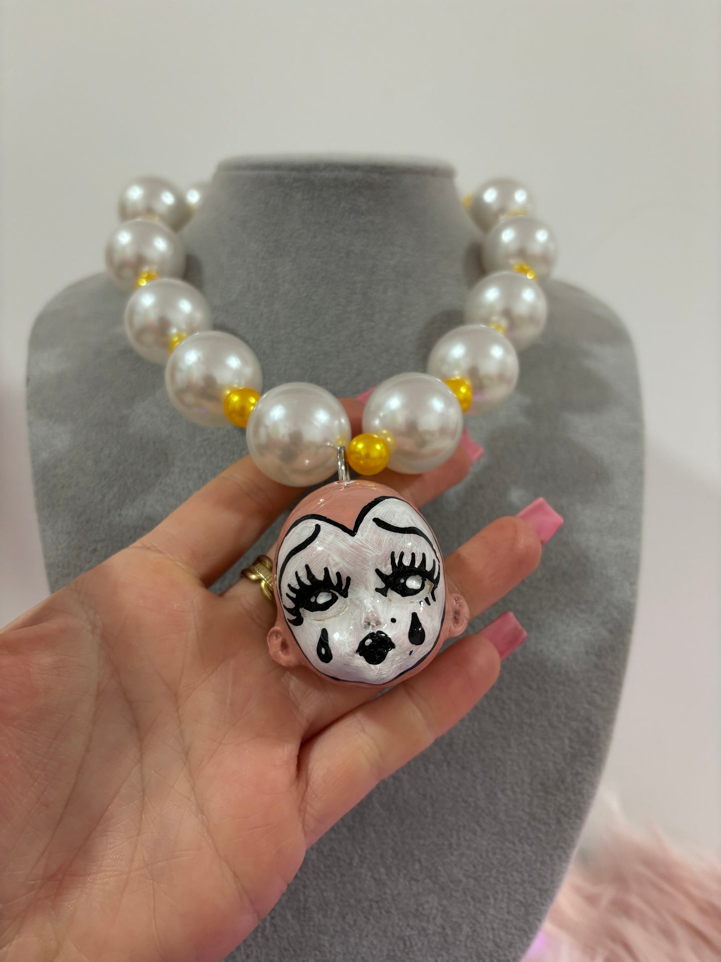 Collar Whiteheart