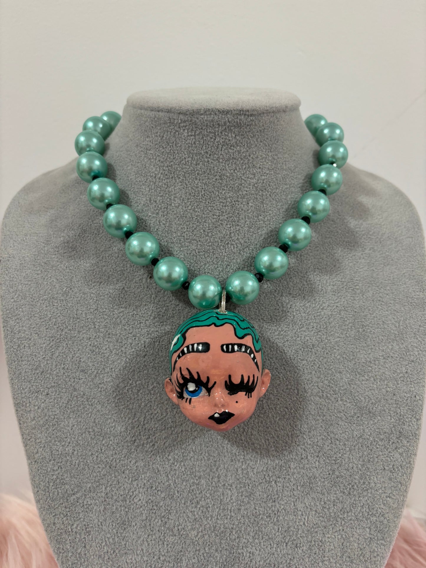 Collar Lady Guiñitos